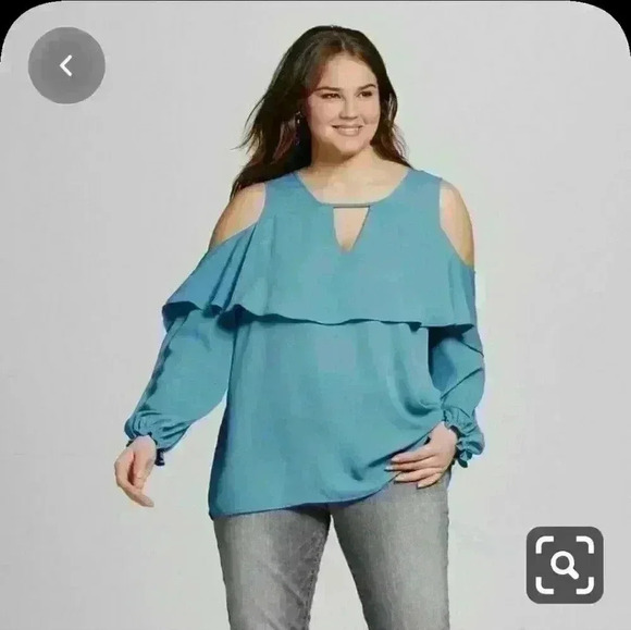 Born Famous Cold Shoulder Top - Picture 2 of 6